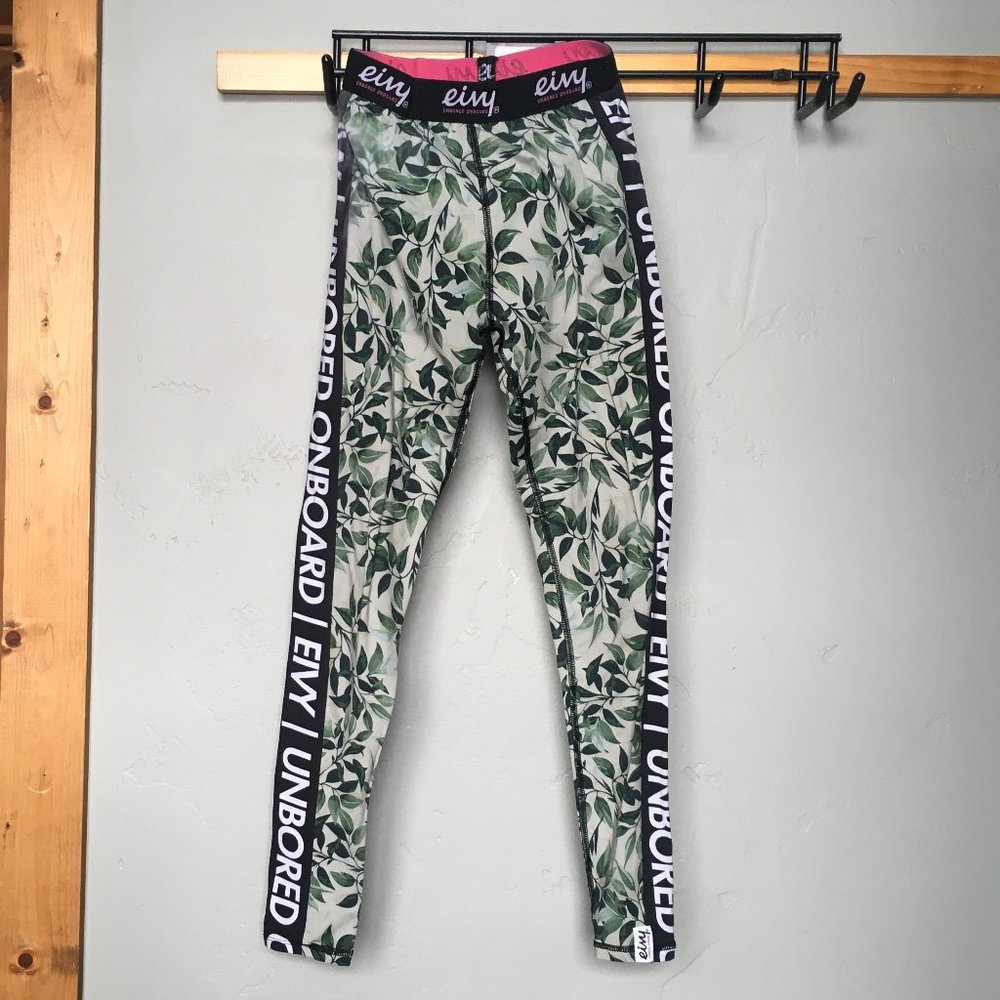 Leaf Eivy baselayer for snowboarding / skiing Size XS (stretchy so fits S)